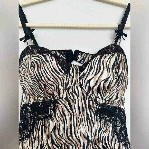 Guess Women's Black and Gold Corset Bustier Size Medium - Picture 3 of 8